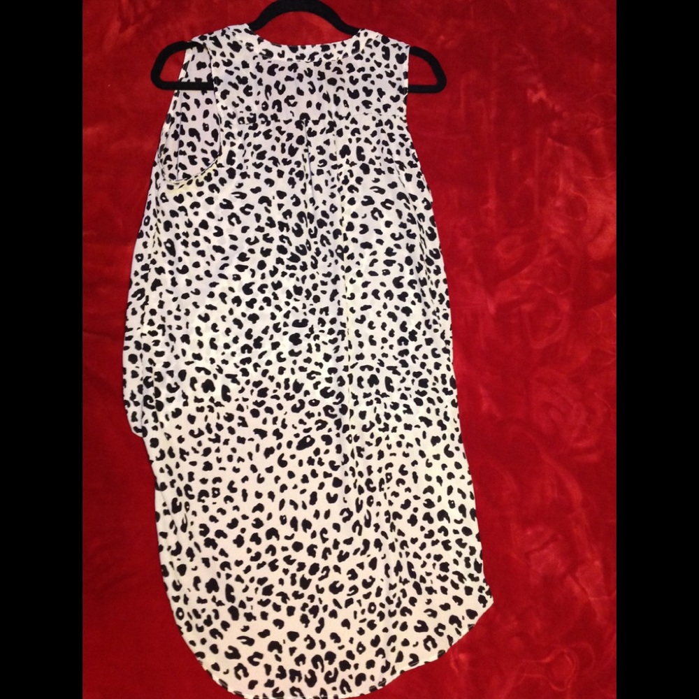 Top - Picture 2 of 2